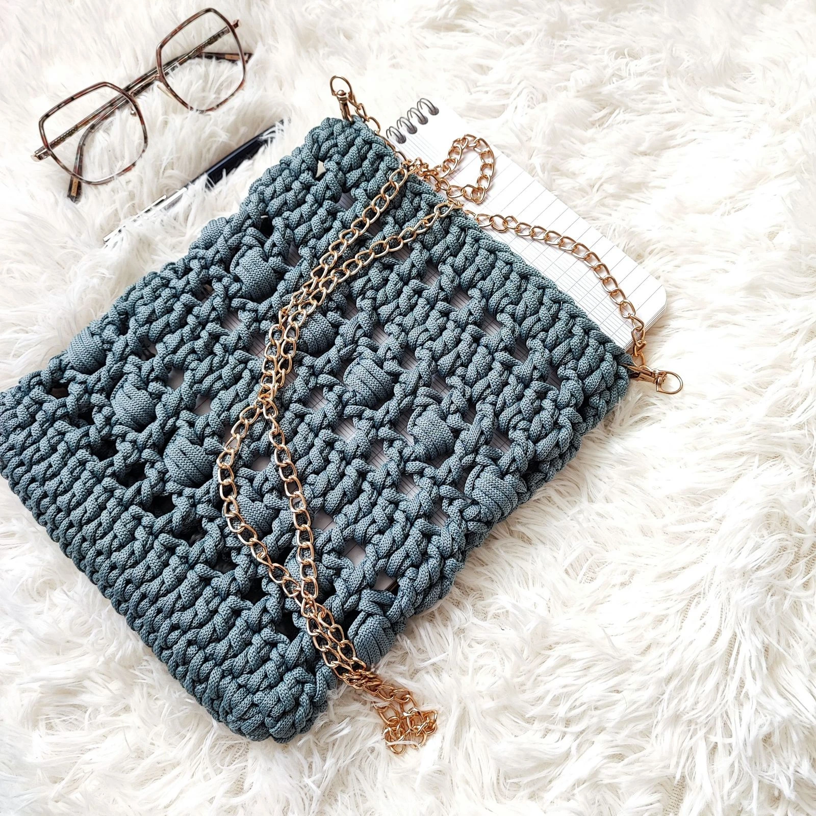 Sac en bandoulière, sac à main, sac pochette, mini sac format A5
